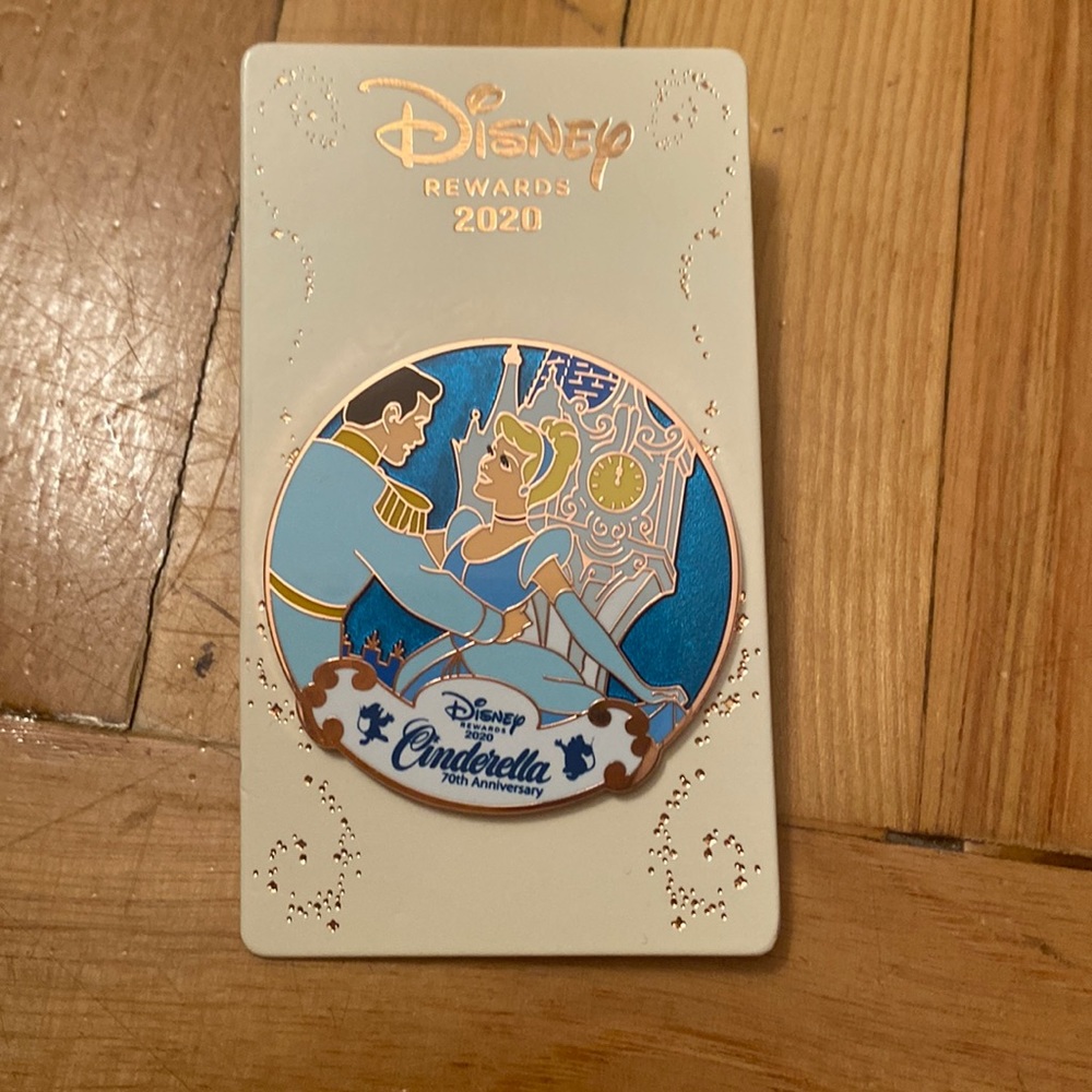 Disney Cinderella pin
